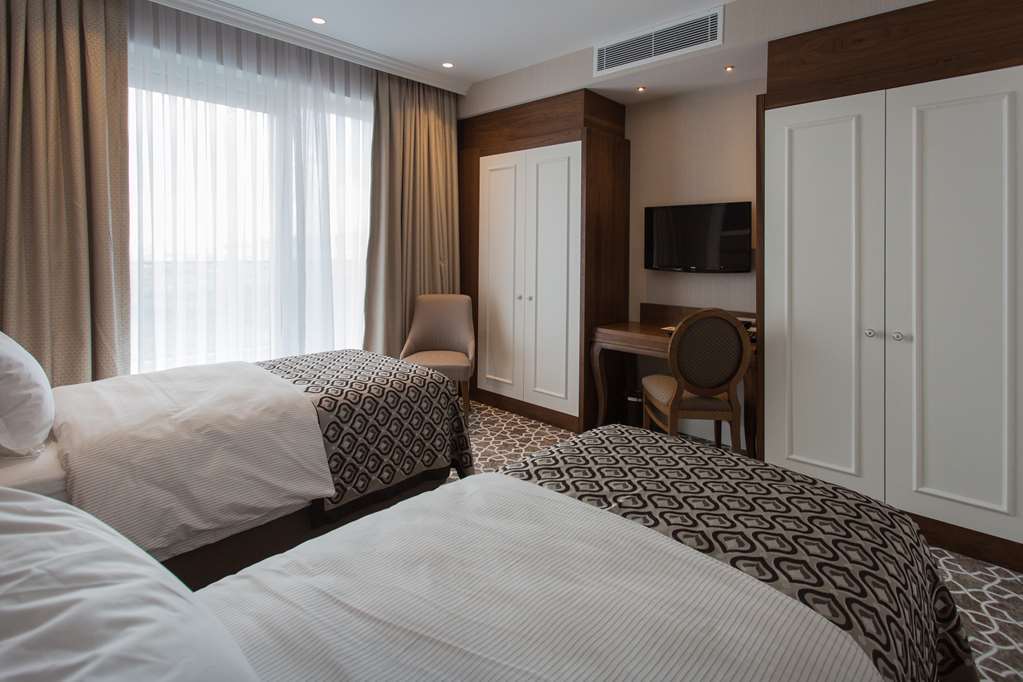 Alila Deluxe Thermal Hotel & Spa 아피욘 객실 사진