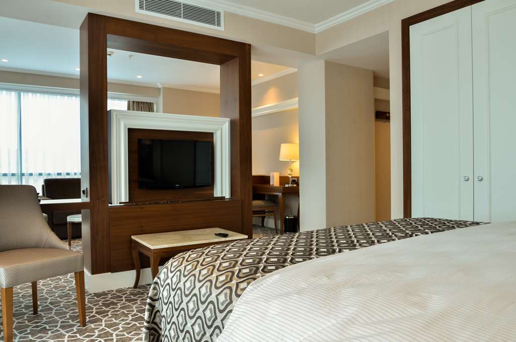 Alila Deluxe Thermal Hotel & Spa 아피욘 객실 사진