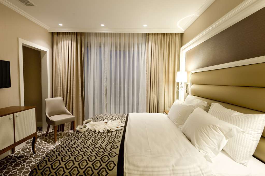 Alila Deluxe Thermal Hotel & Spa 아피욘 객실 사진