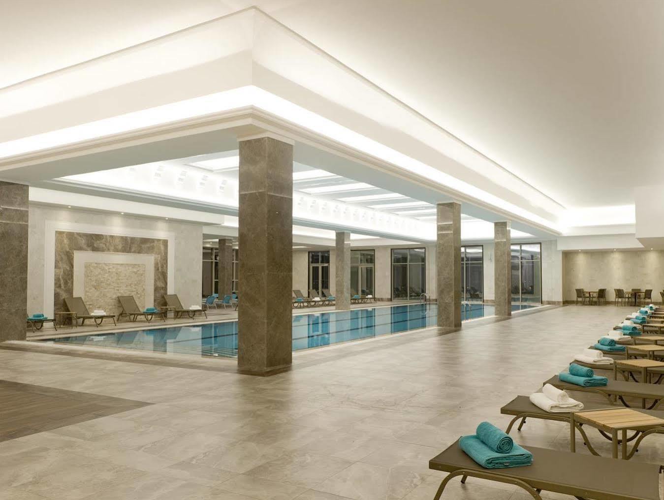 Alila Deluxe Thermal Hotel & Spa 아피욘 외부 사진